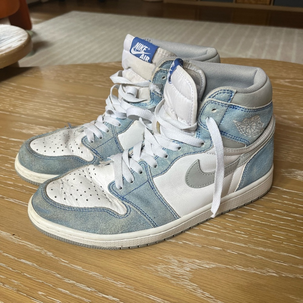 Jordan 1 Retro High OG - Hyper Royal Smoke Grey